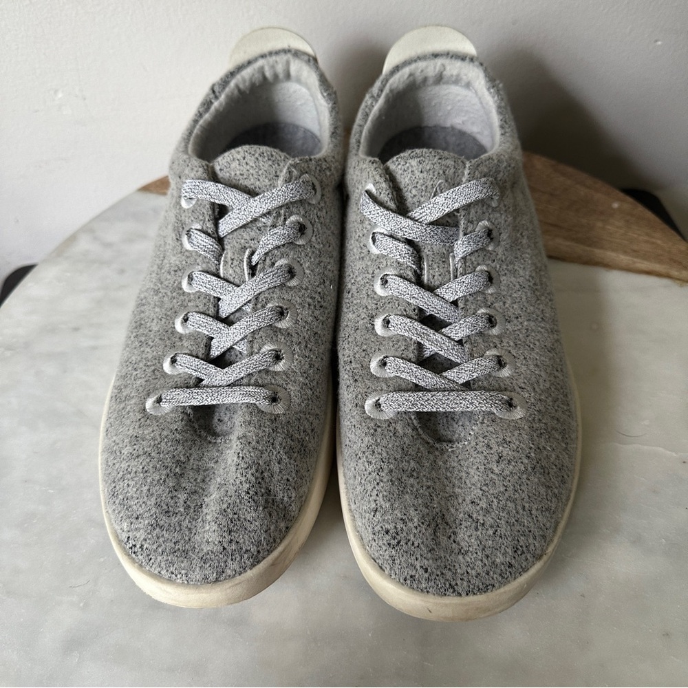 Allbirds Wool Pipers Shoes Women's
Light Gray Athletic Low Top Lace sneakers